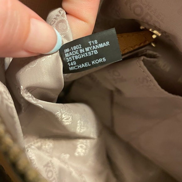 Michael Kors purse - Picture 7 of 7